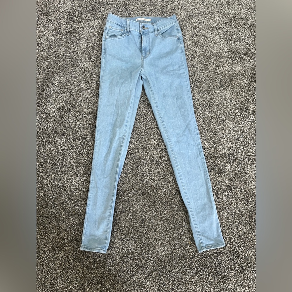 Skinny Levi’s jeans